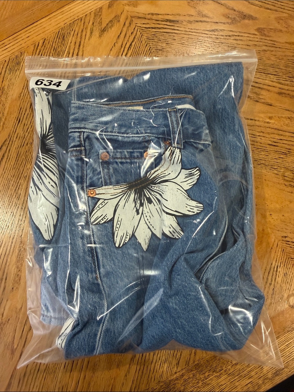 Levi’s x Farm Rio High Loose Floral Lilies Wide Leg Jeans Size 26 90s Boho Colab - Picture 11 of 12